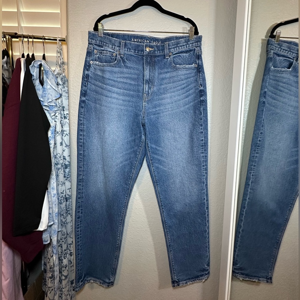 AEO Super High Rise Straight Jean